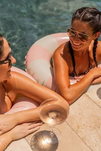 Mobile spray tan in Harrisburg, NC
